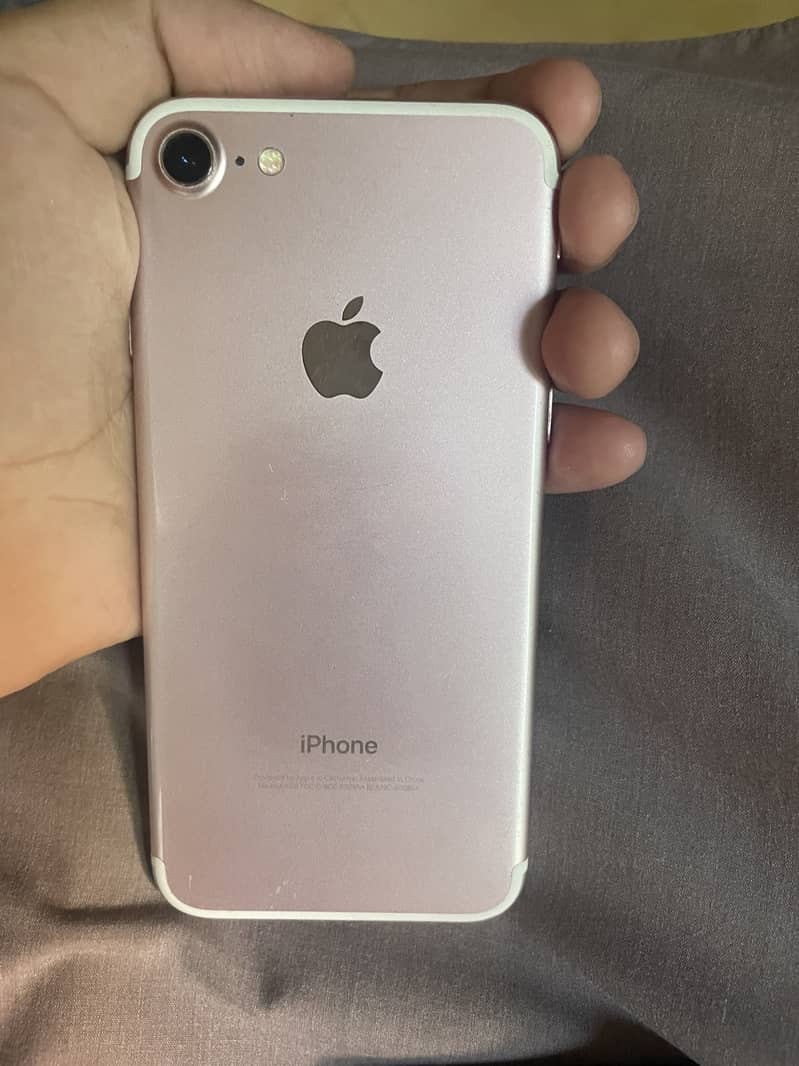 Apple iPhone 7 0