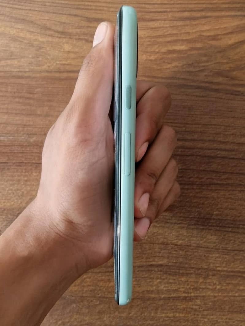 Google Pixel 5 4