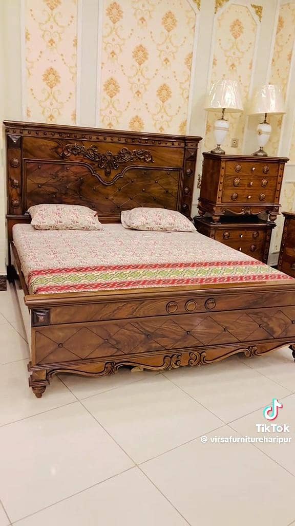 King bed 0