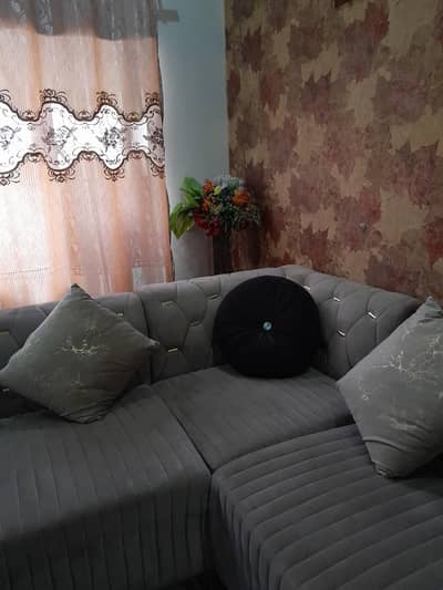 7 seater L shaped sofa set available