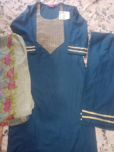 lawn preloved and like new condition dresses