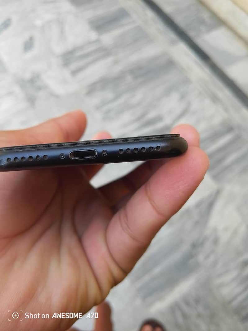 Apple iPhone 7 1