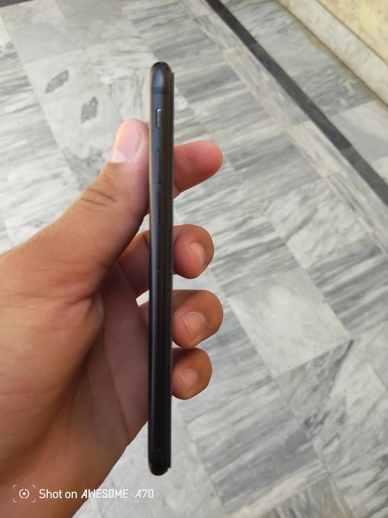 Apple iPhone 7 3