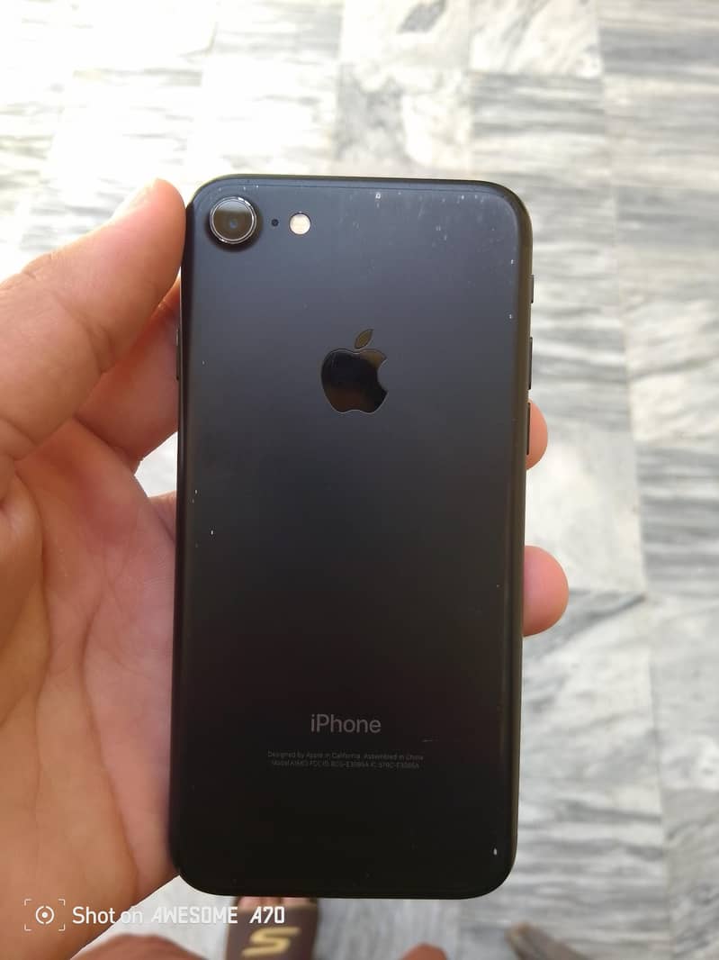 Apple iPhone 7 4