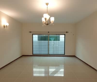 375 Square Yards House For Sale In Askari 5 - Sector J Karachi