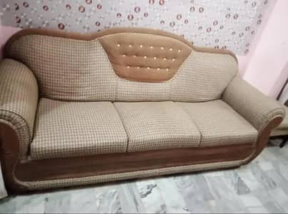 5 seater sofa set in excellent condition (3+1+1)