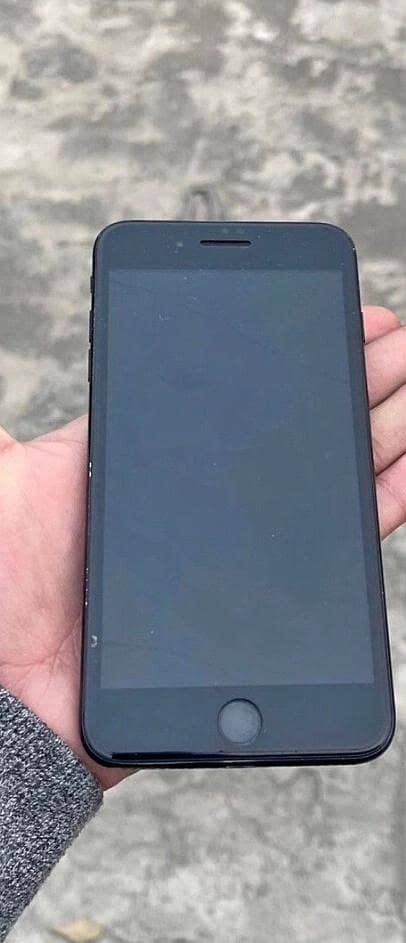 Apple iPhone 7 Plus 0