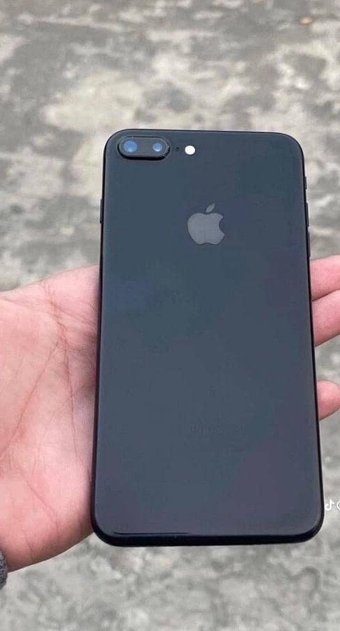 Apple iPhone 7 Plus 2