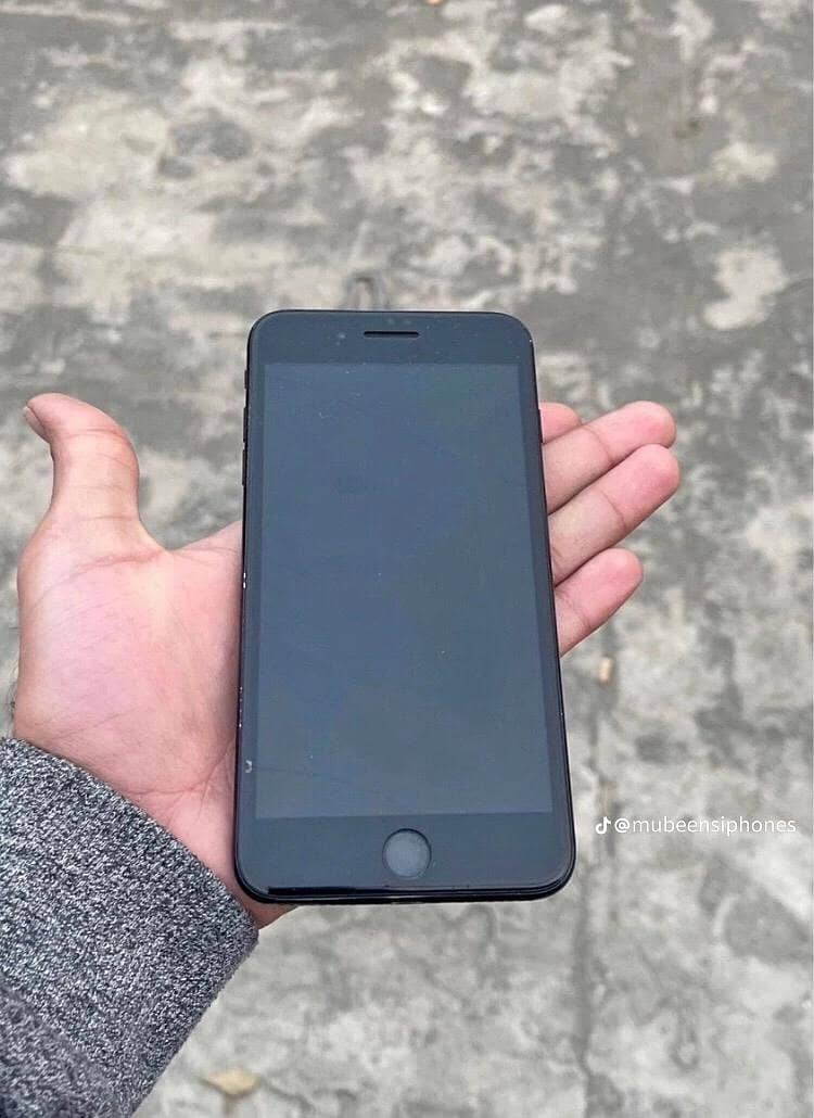 Apple iPhone 7 Plus 3