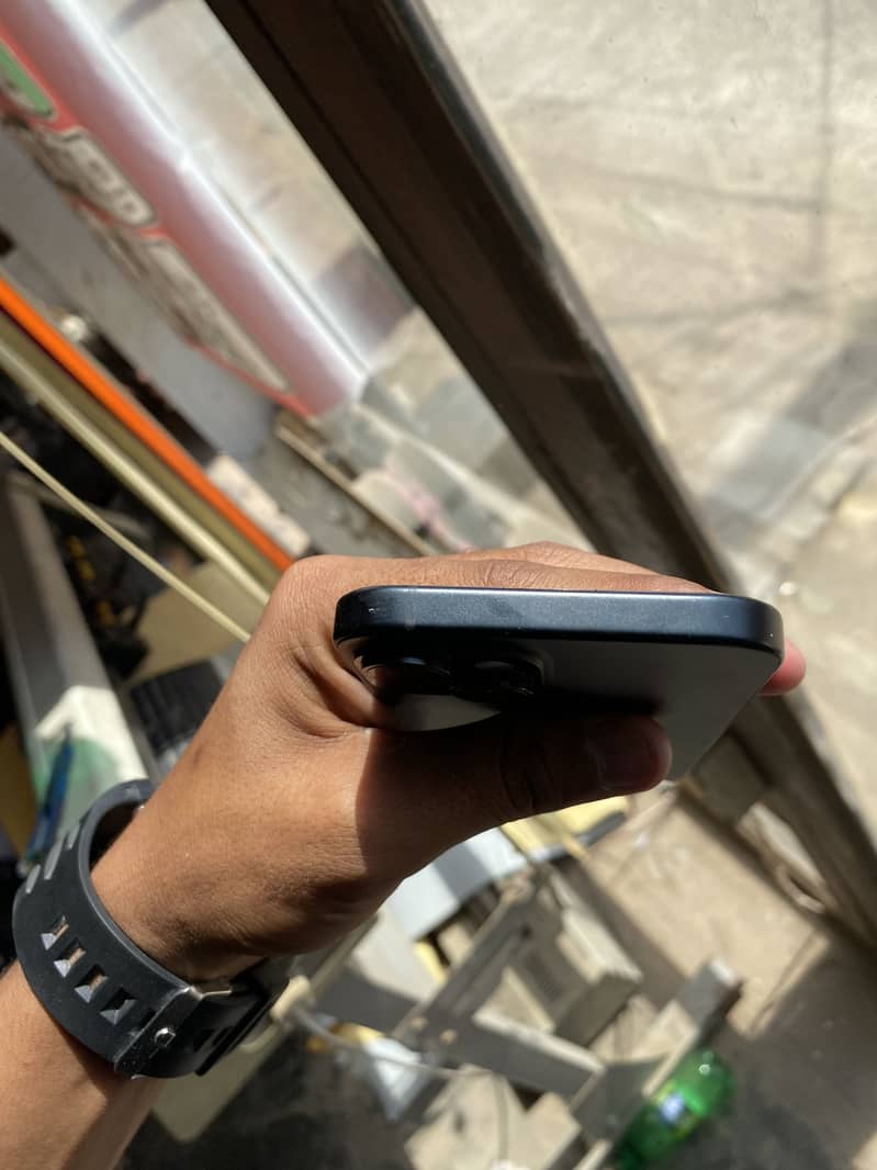 Apple iPhone 15 2