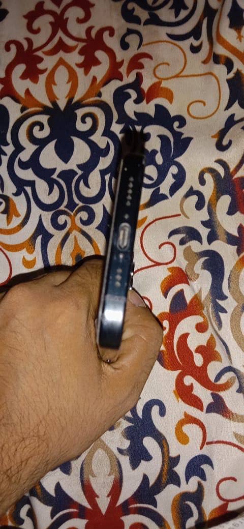 Apple iPhone 15 3