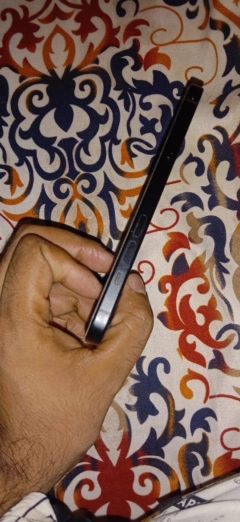 Apple iPhone 15 8
