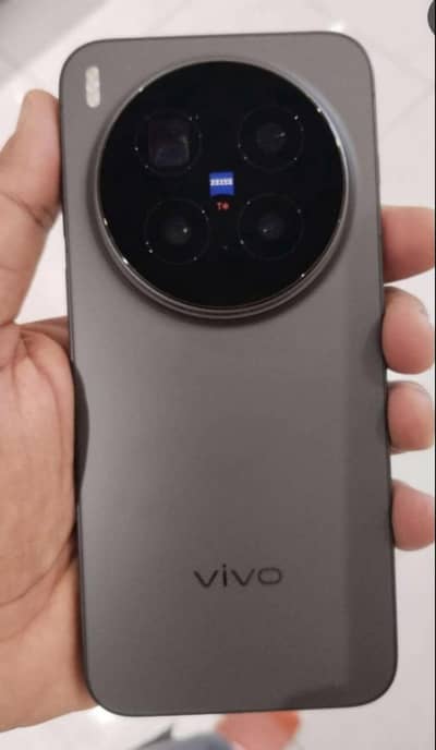 Vivo X300 pro 16/512 global varrient Full box just box open