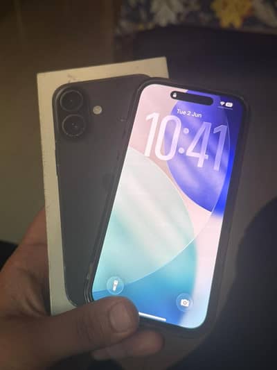 Apple iPhone 16