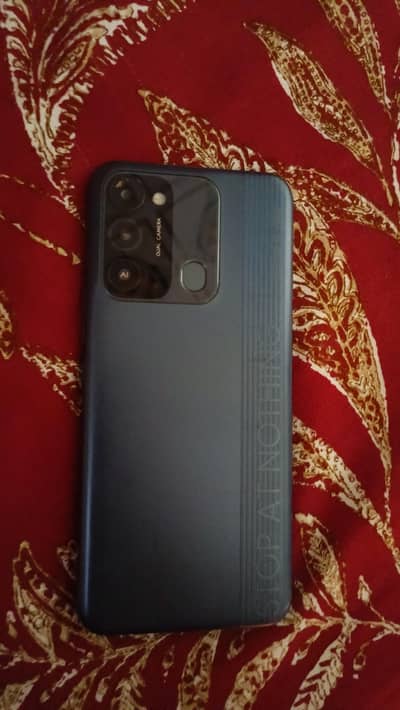 Tecno Spark 8C