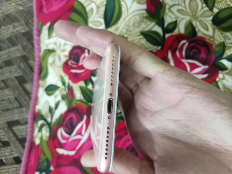 Apple iPhone 8 Plus 2