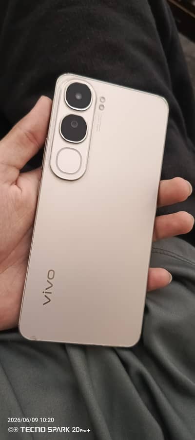 Vivo Y200