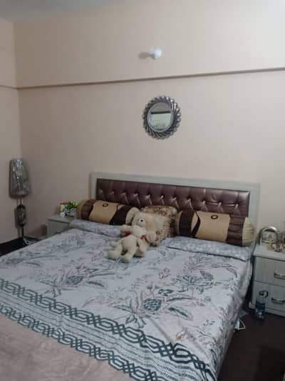 king size bed in good condition