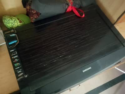 Samsung lcd 32 inch. on nhi horhi 3500/4000 ka kharcha hai.