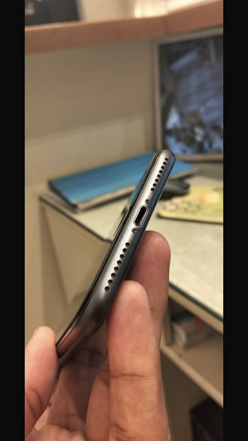 Apple iPhone 8 Plus 3
