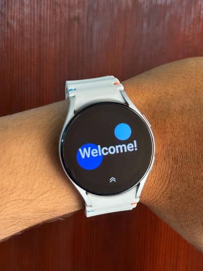 Samsung Galaxy Watch 5 + Original Charger