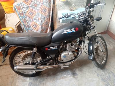 SUZUKI GS 150