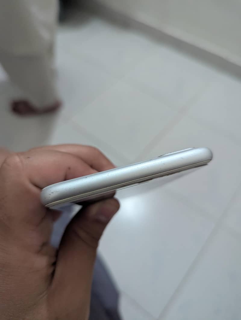 Apple iPhone 8 Plus 3
