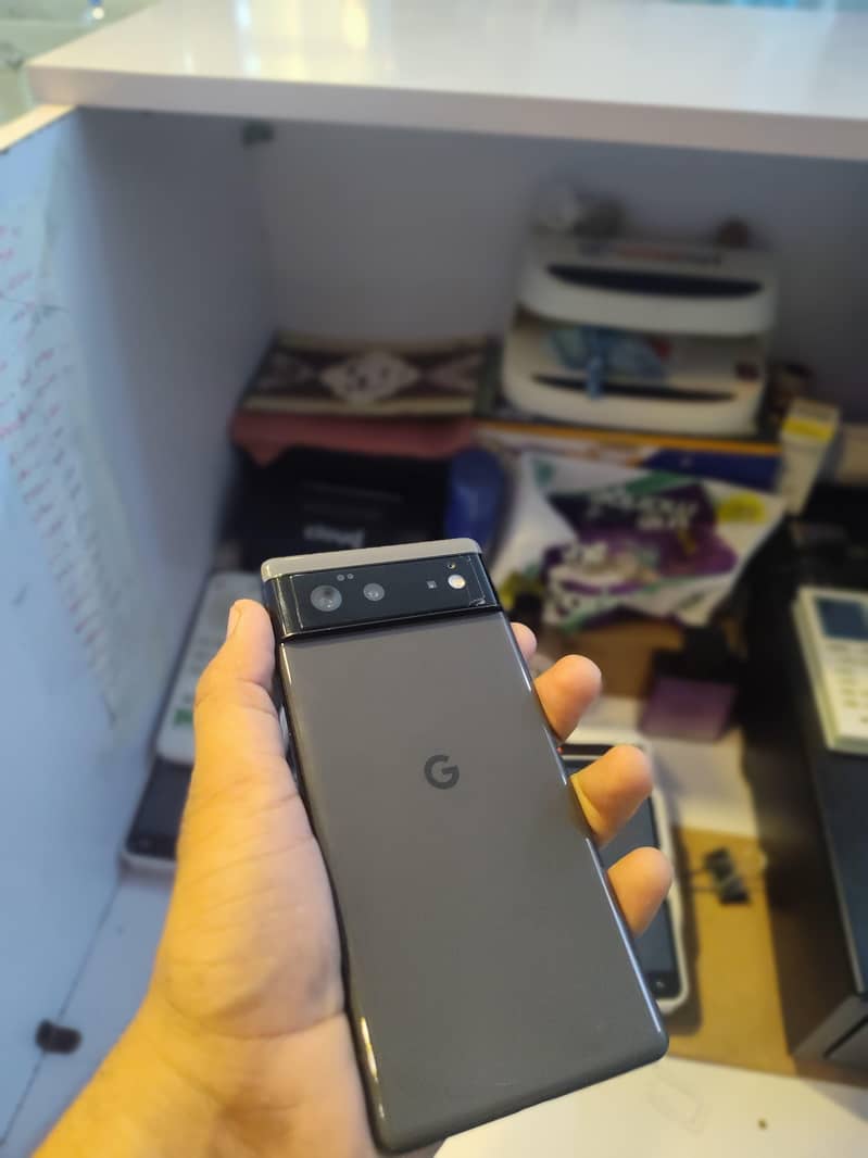 Google Pixel 6 4