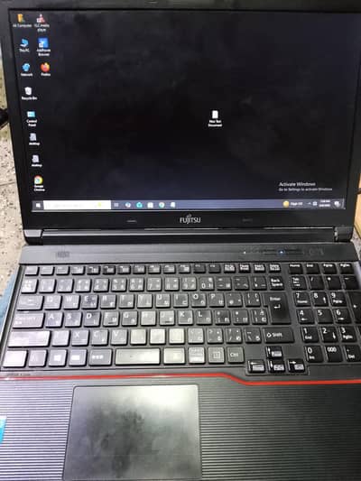Fujitsu laptop i3 5gen