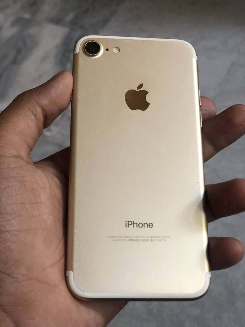 Apple iPhone 7 4