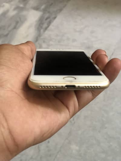 Apple iPhone 7