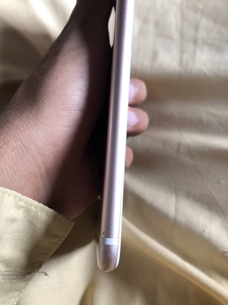 Apple iPhone 6S Plus 7