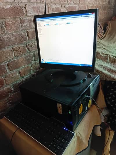 Full System PC Sale 4GB Core 2 Duo With LCD