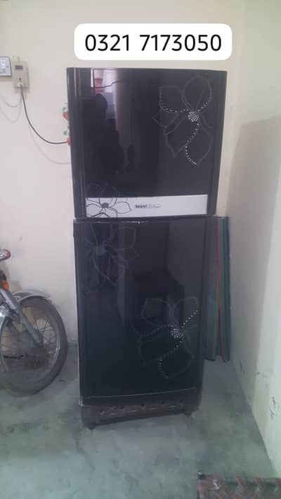 Orient Fridge In Great Condition, working 10 by 10