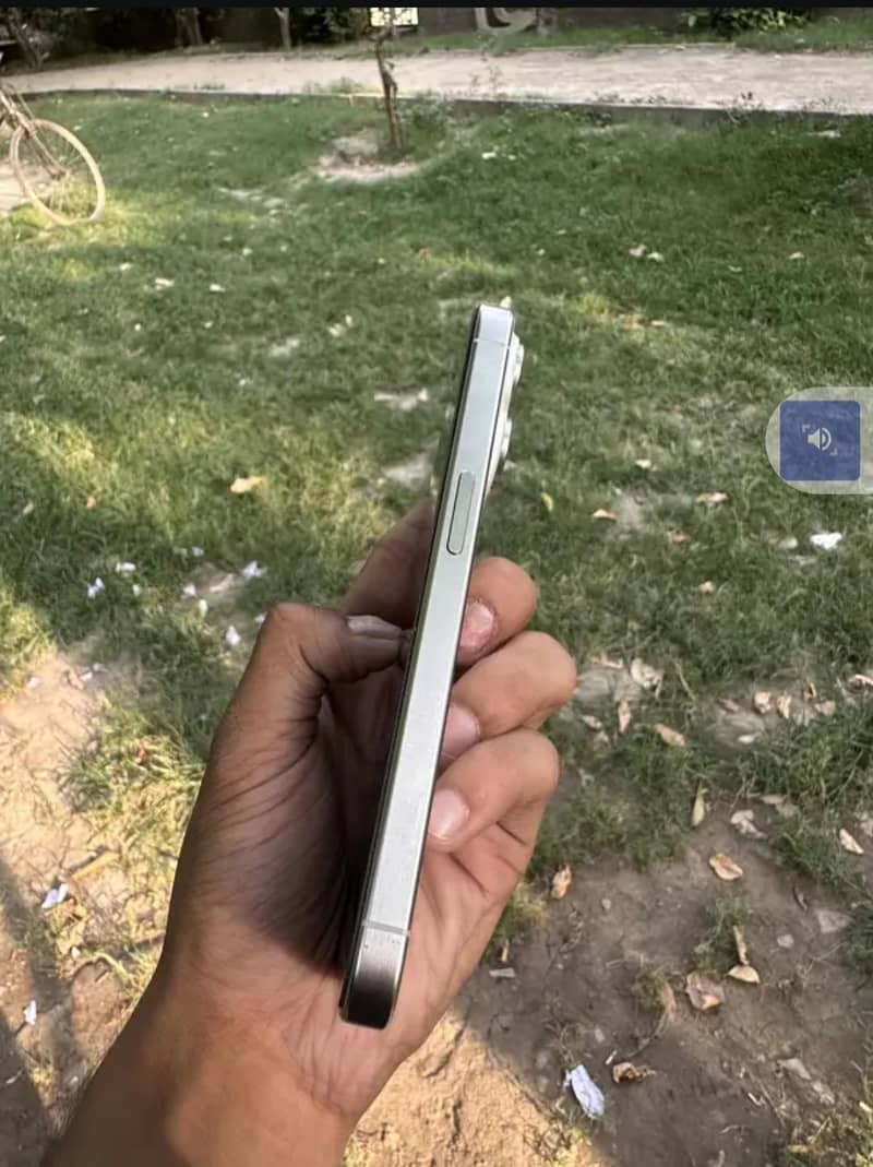 iphone 15 pro 3
