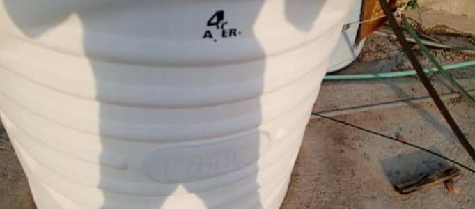 water tank for sale exelent condition