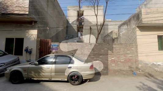 3.5 Marla plots for sale Near Emporium mall