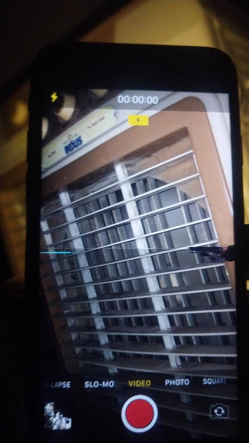 Urgent Apple iPhone 8 2