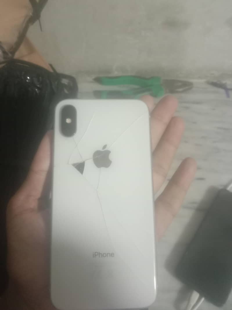 Apple iPhone X 5