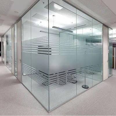 glass fitting team