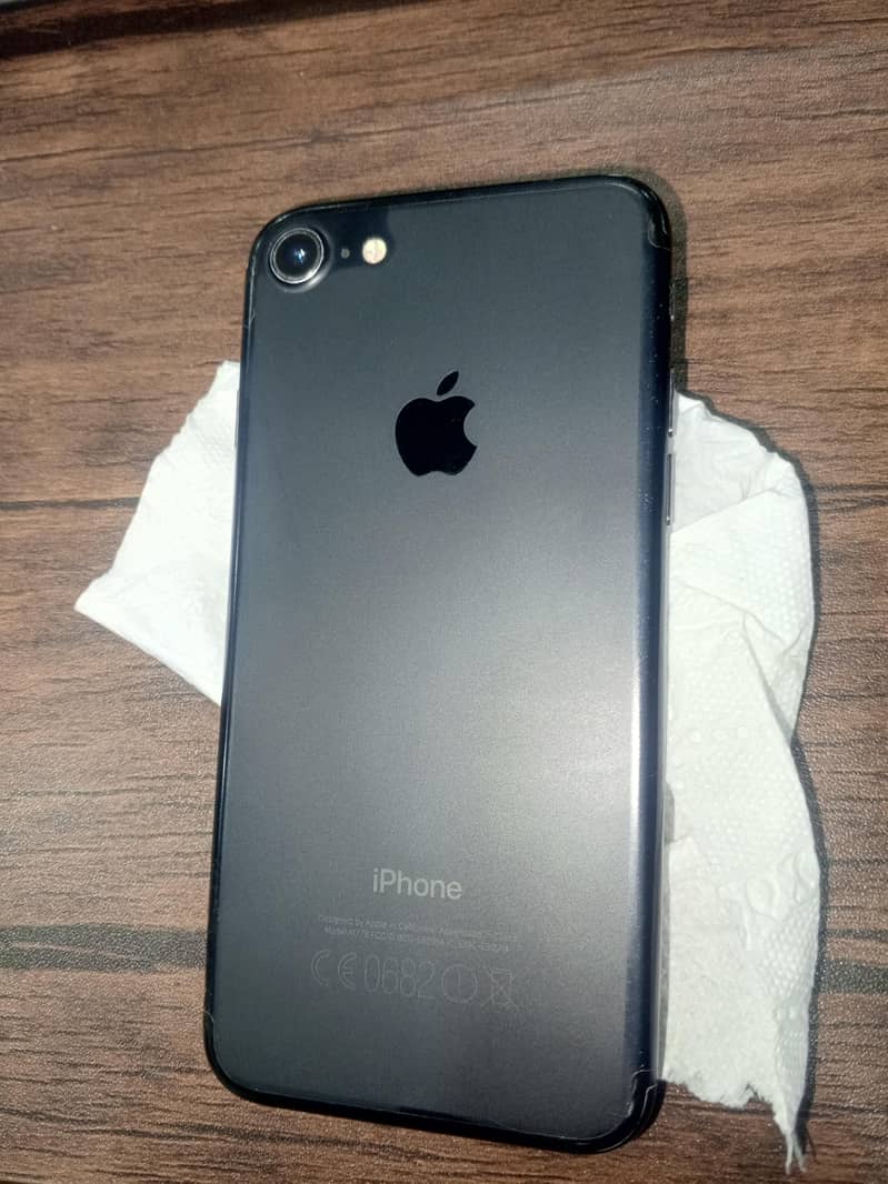Apple iPhone 7 Plus 0