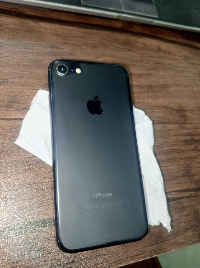 Apple iPhone 7 Plus 1
