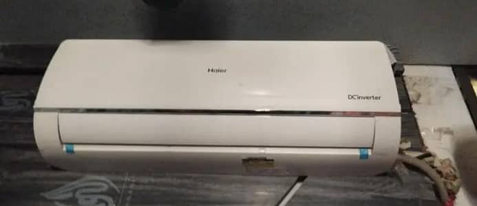 Haier 1.5 ton Dc inverter heat and cool totally genuine good condition