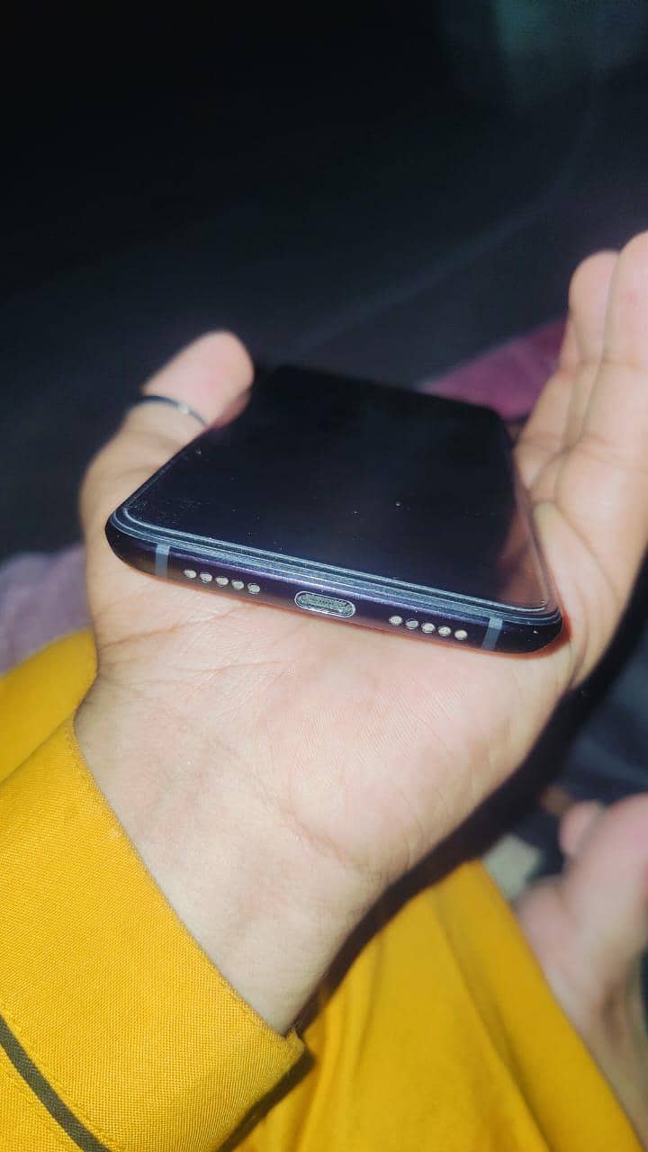 One Plus 6T 3
