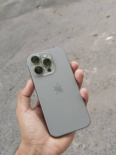 Apple iPhone 15 Pro