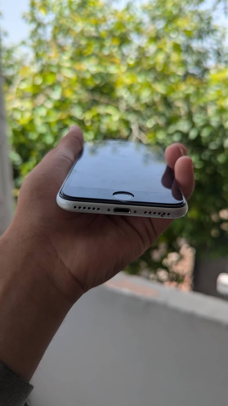 Apple iPhone SE 4