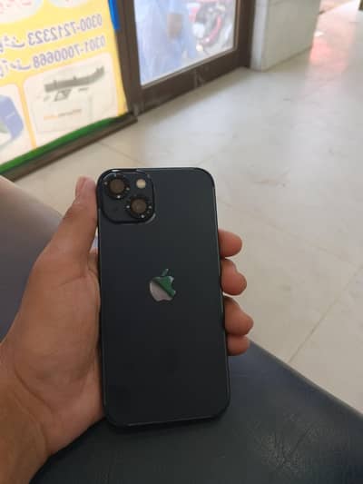 Apple iPhone 13