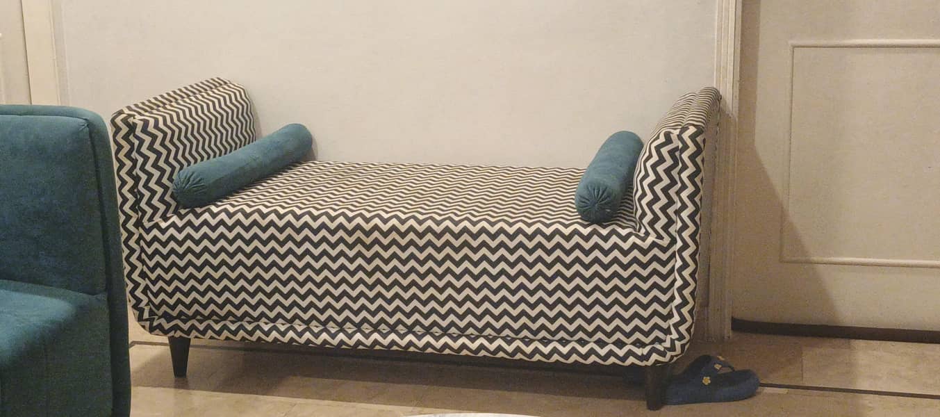 sofa for sell 0