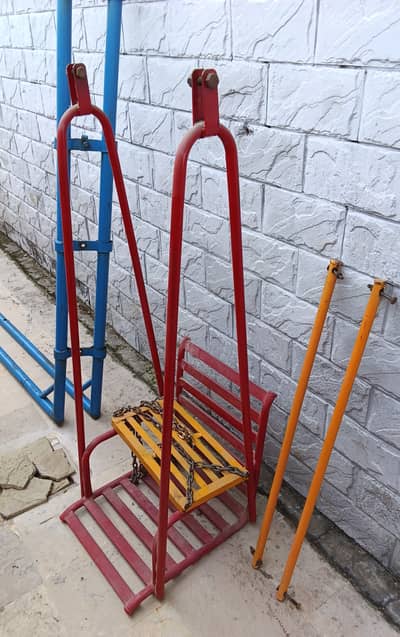 2 Seater Outdoor Metal Swing Bench Condition: Excellent,