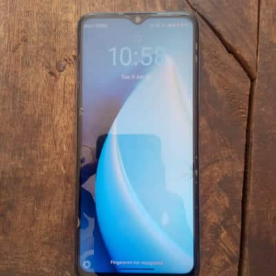 Realme C35